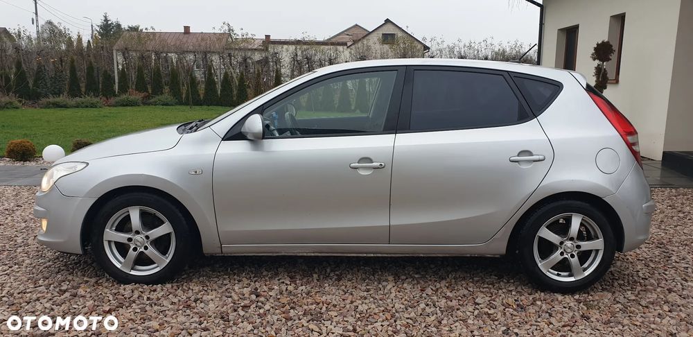 Hyundai i30 i30cw 1.6 CRDi blue Classic - 9