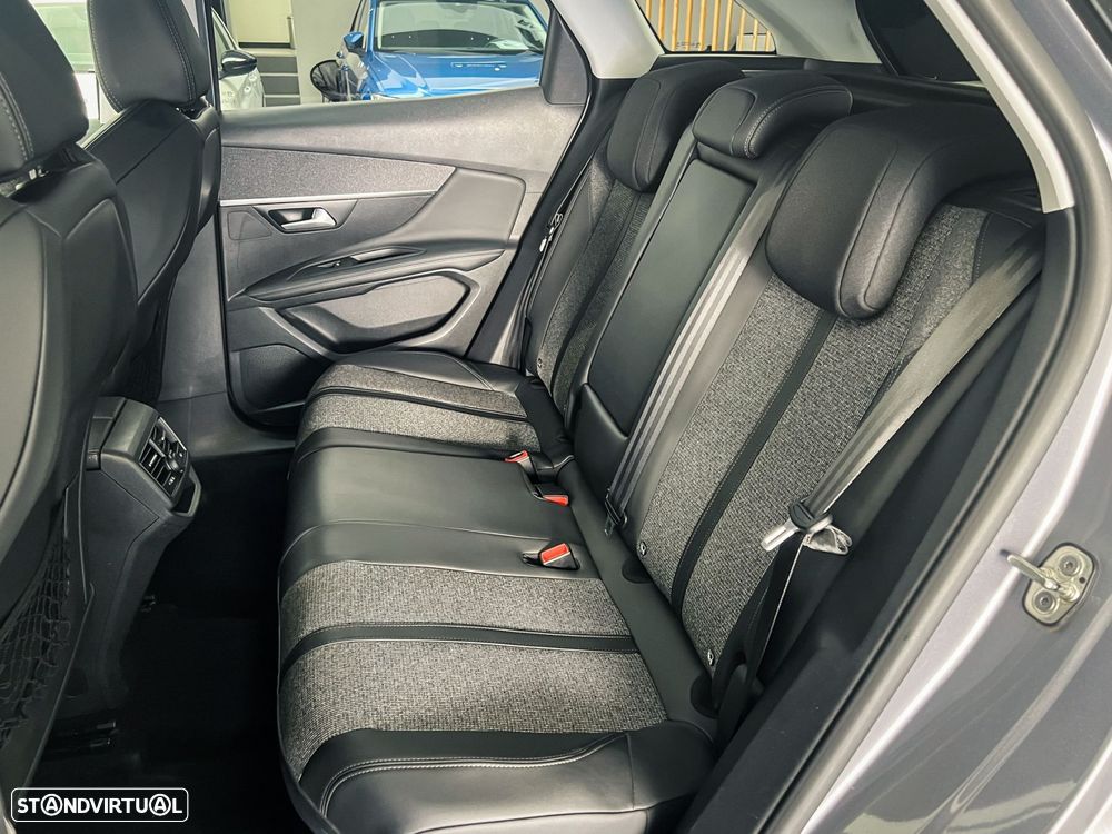 Peugeot 3008 1.2 PureTech Allure - 10