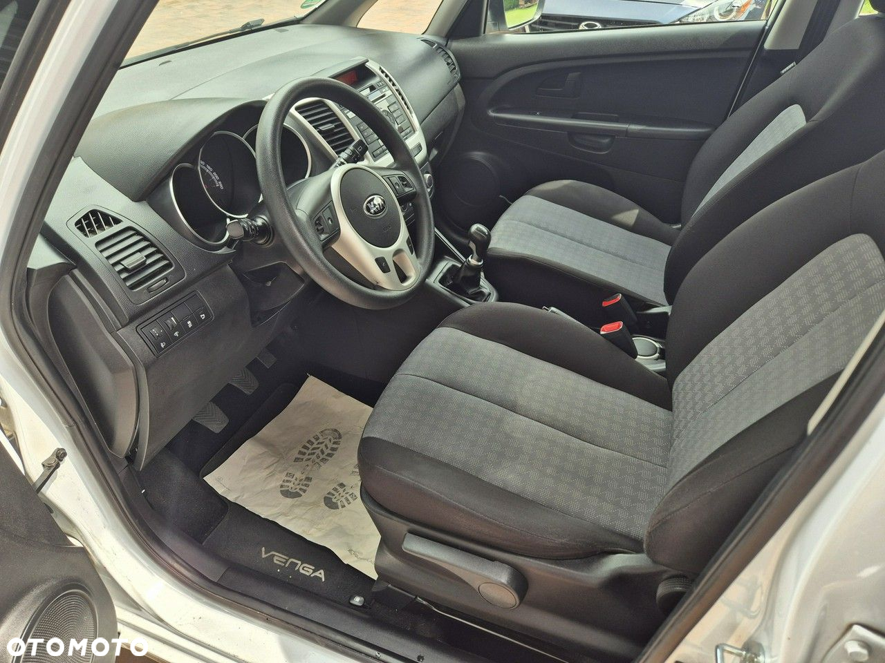 Kia Venga 1.4 CVVT Dream Team Edition - 11