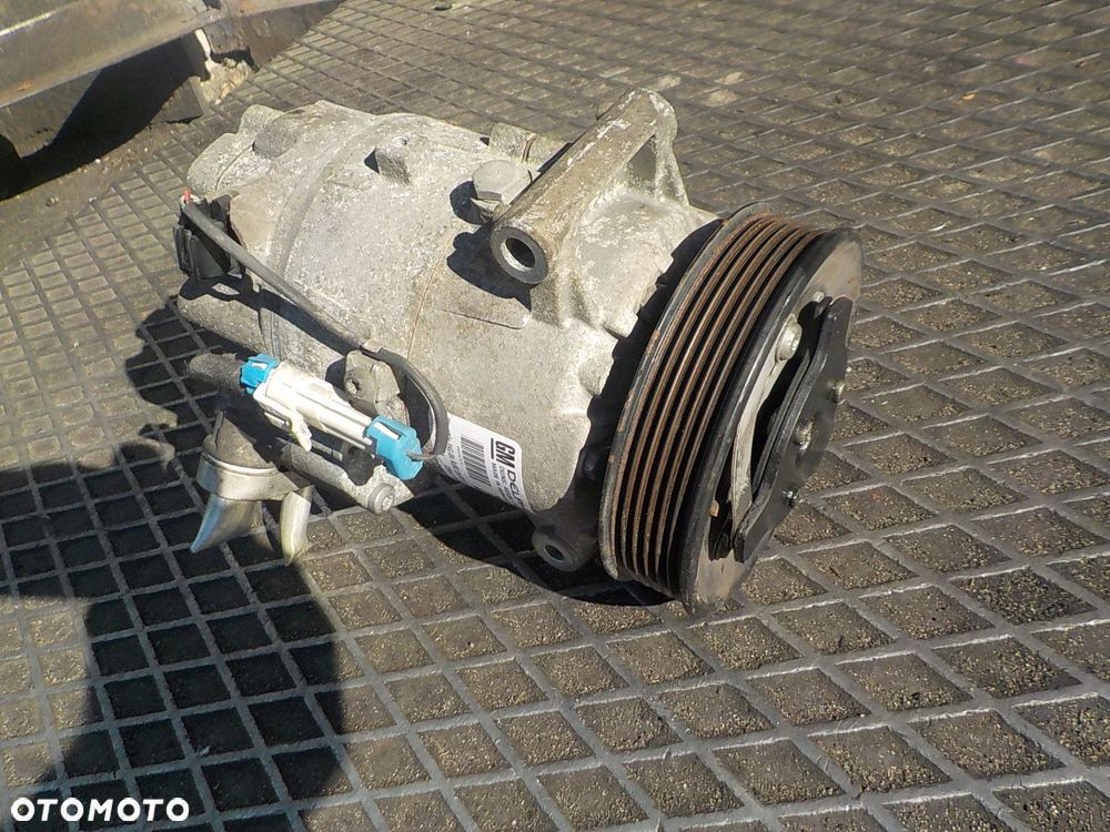 OPEL ASTRA J SPRĘŻARKA POMPA KLIMATYZACJI 13250604 ZG2 - 4