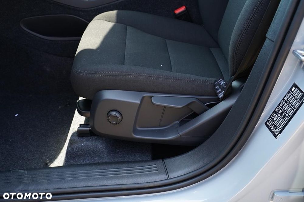 Volvo XC 40 B3 Essential - 11