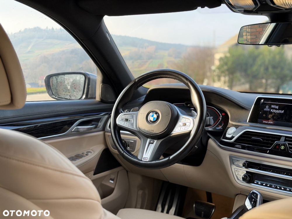 BMW Seria 7 730d xDrive mHEV - 15