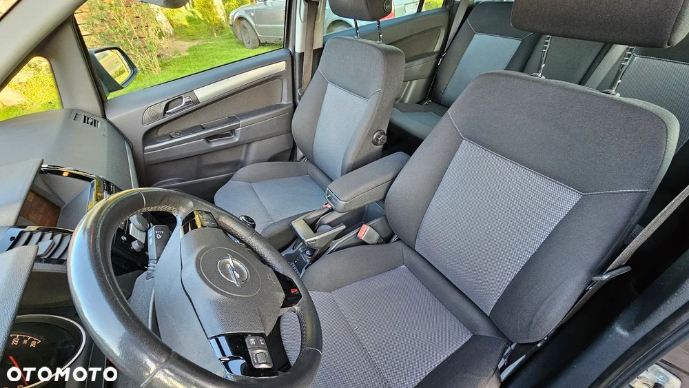 Opel Zafira 1.8 Family Plus - 18