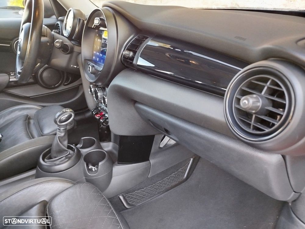 MINI 5 Portas One Auto - 21