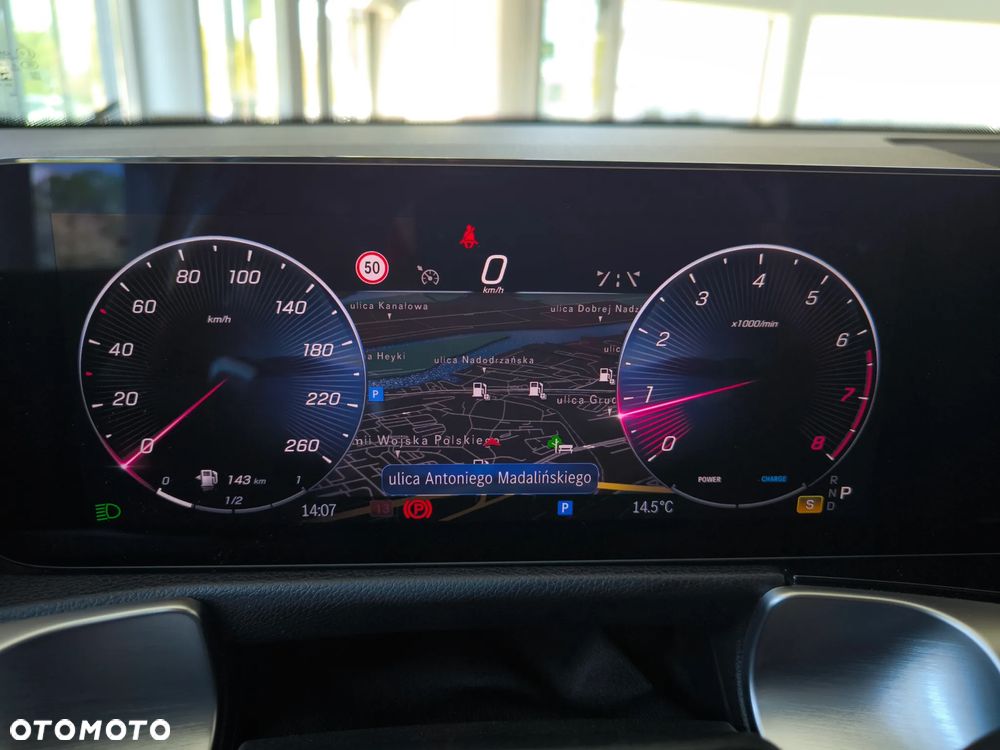 Mercedes-Benz GLB 200 AMG Line 7G-DCT - 29