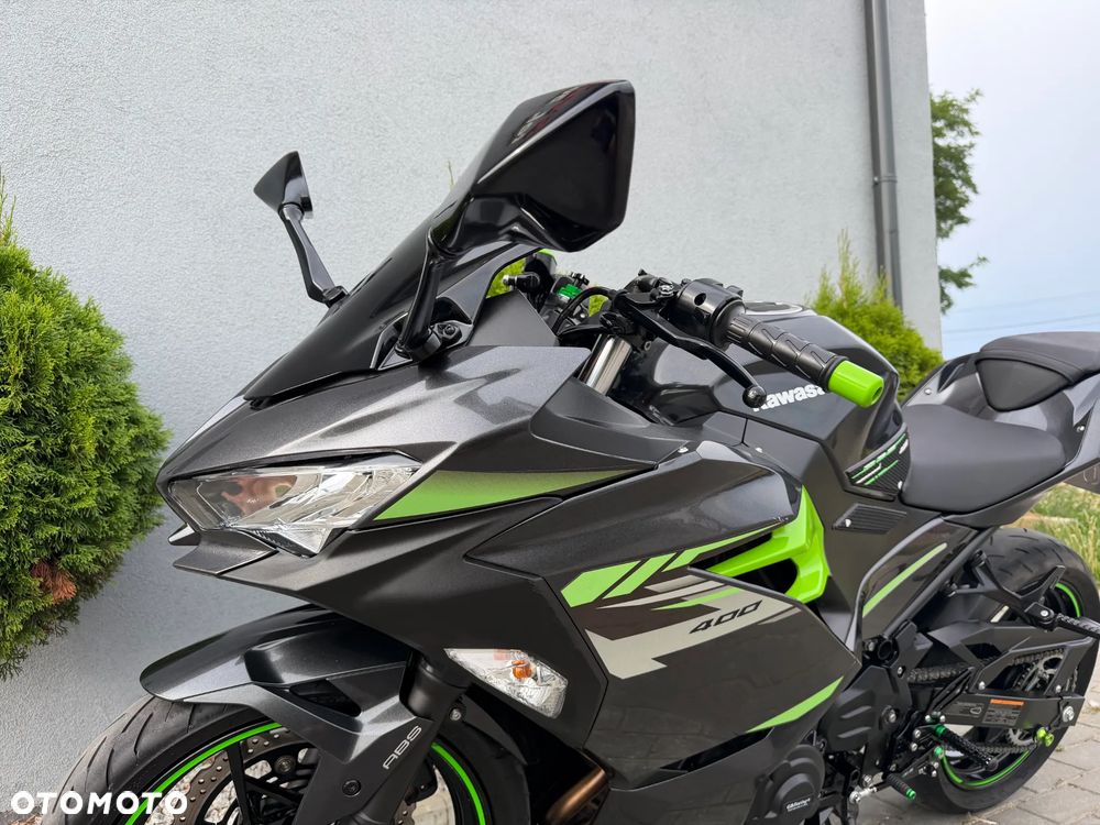 Kawasaki Ninja 400 - 32