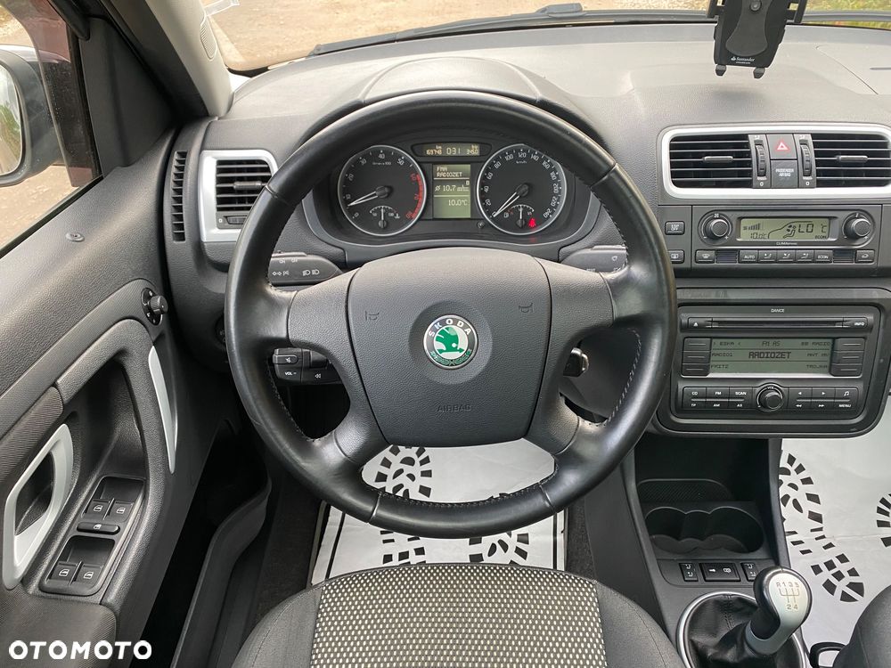Skoda Roomster 1.6 16V Scout PLUS EDITION - 14