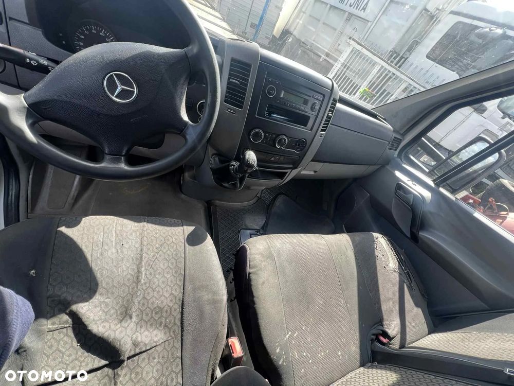 Mercedes-Benz Sprinter - 6