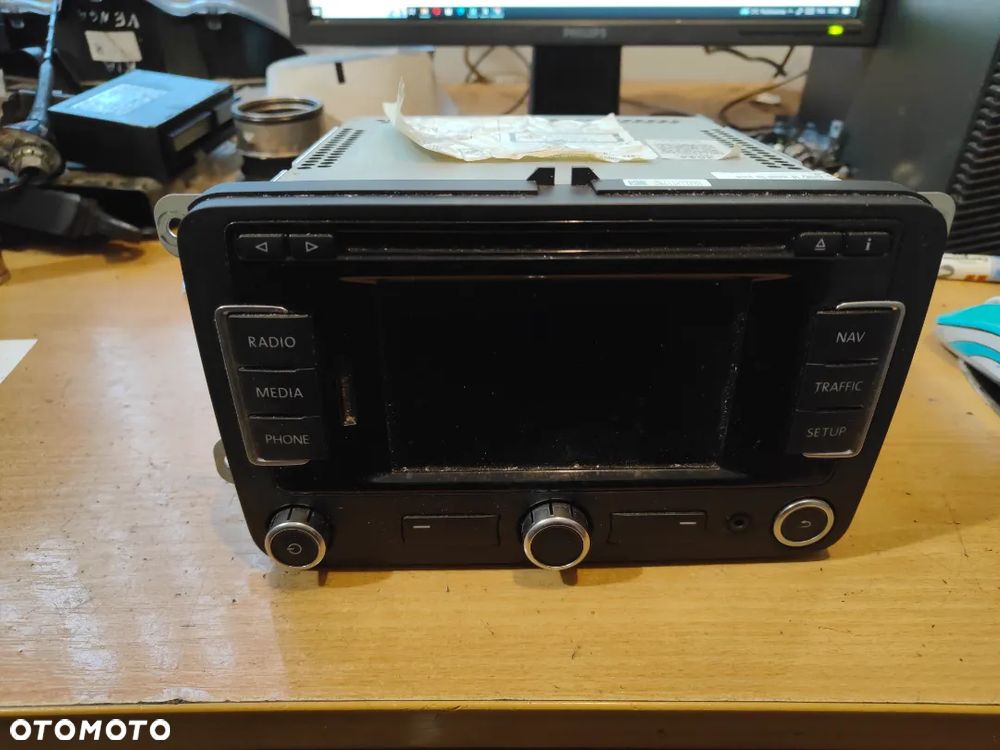 Radio fabryczne Volkswagen Golf VI 3C8035279A - 3