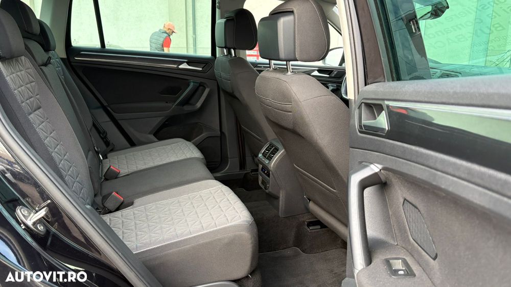 Volkswagen Tiguan - 26