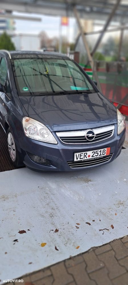 Opel Zafira - 1