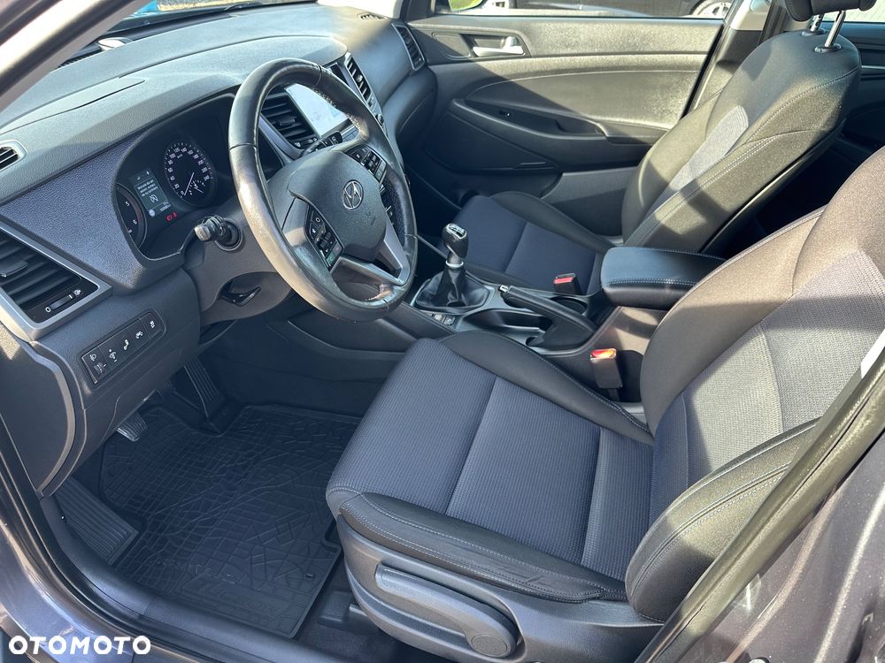 Hyundai Tucson blue 1.7 CRDi 2WD Intro Edition - 9