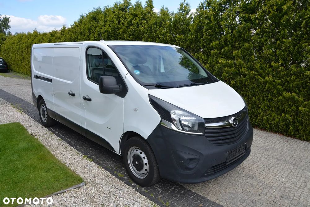 Opel Vivaro - 10