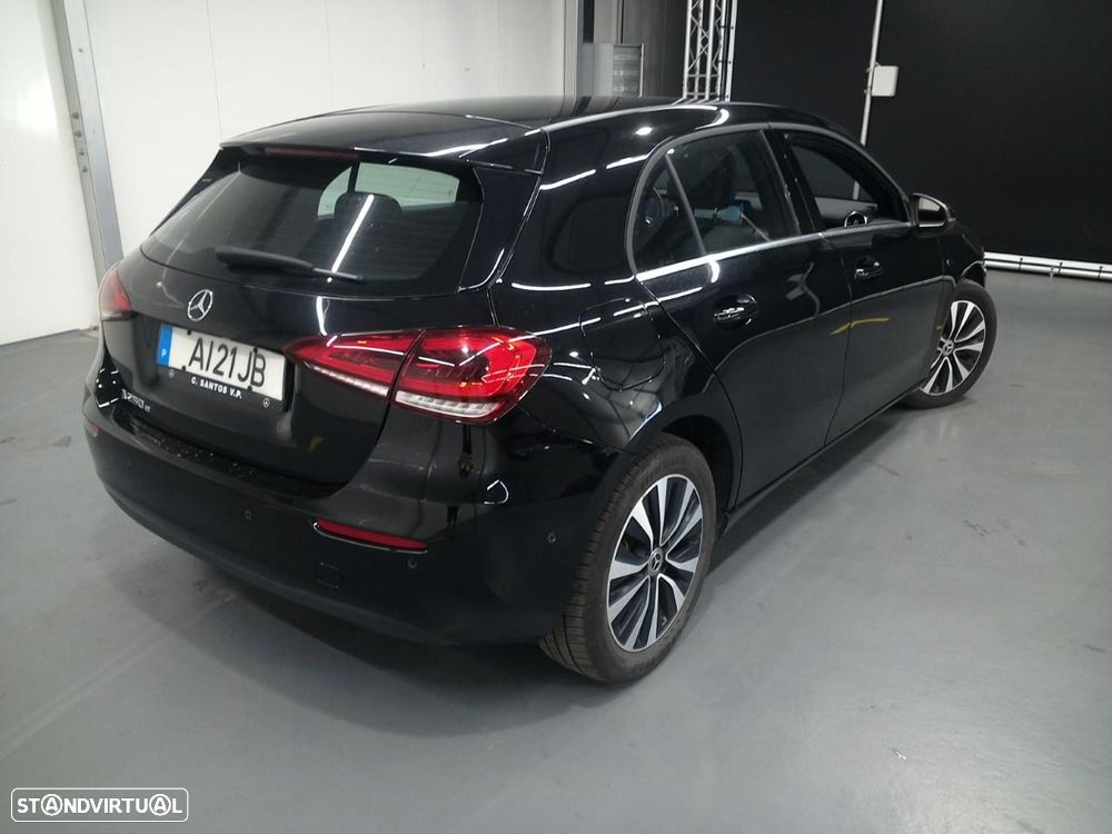 Mercedes-Benz A 250 e Style Plus - 4