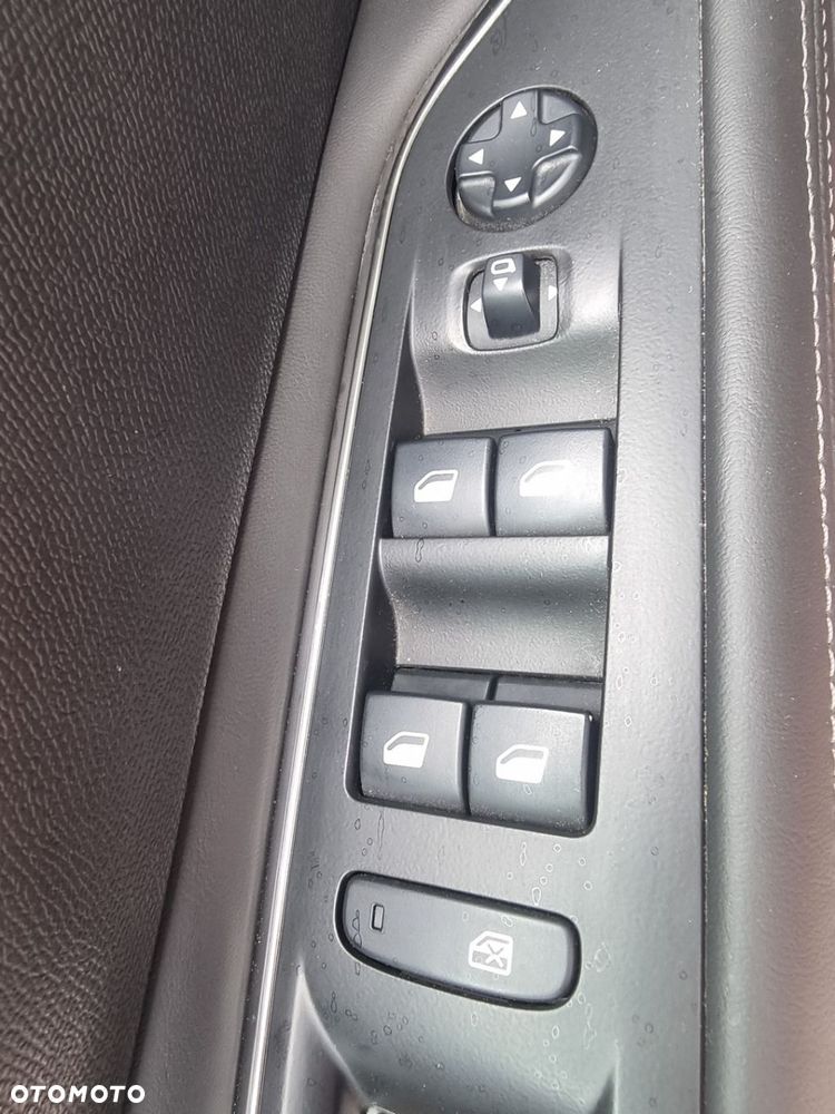 Peugeot 3008 1.2 PureTech Allure S&S - 37