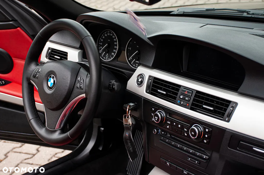 BMW Seria 3 320d DPF Blue Performance Edition Sport - 17