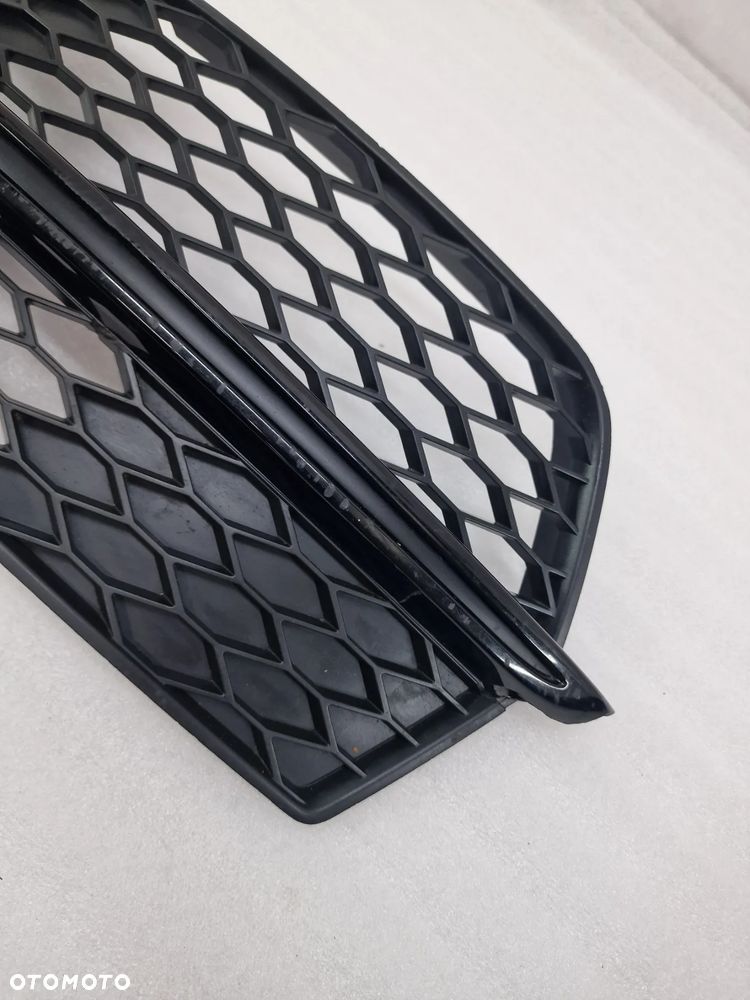 AUDI Q5 8R0 LIFT S-LINE LEWA KRATKA BOCZNA ZDERZAKA PRZEDNIEGO PRZÓD , NR 8R0807681R , NR AUKCJI D/97 - 2