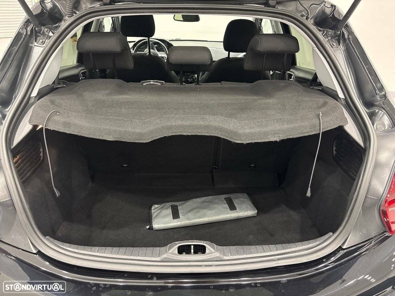 Peugeot 208 1.2 PureTech Signature - 6