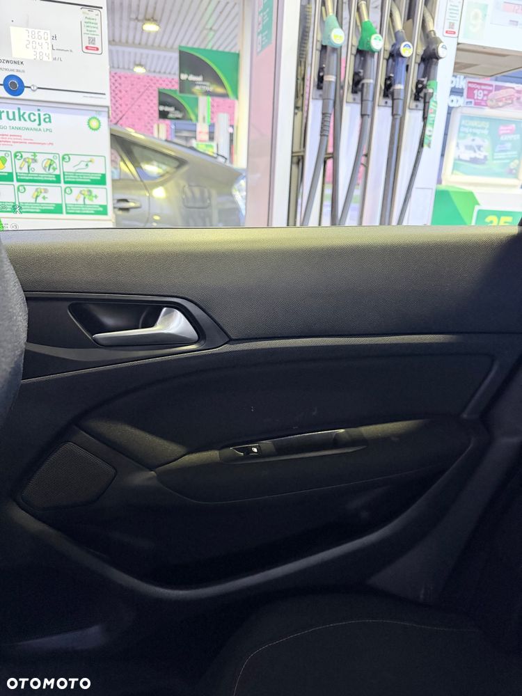 Peugeot 308 1.6 BlueHDi Active S&S - 4