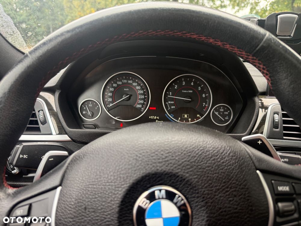 BMW Seria 3 330i xDrive Edition Luxury Line Purity - 25