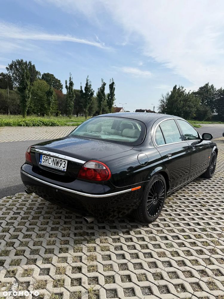 Jaguar S-Type - 15