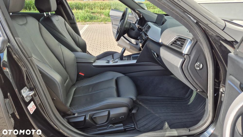 BMW 3GT 320i xDrive M Sport - 27