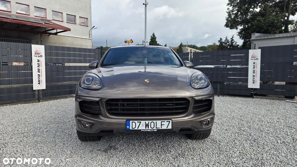 Porsche Cayenne Platinum Edition - 2
