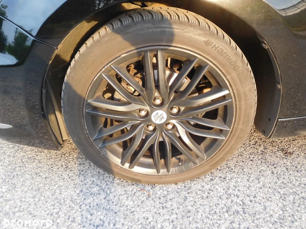 Suzuki Kizashi 2.4 Sport 4WD CVT - 20