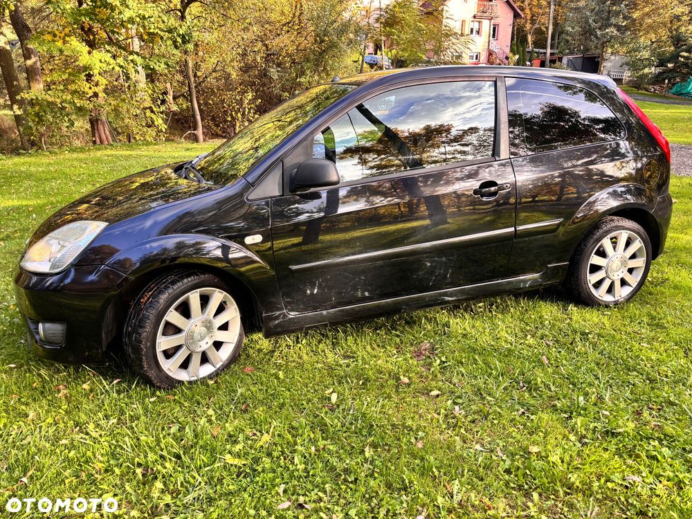 Ford Fiesta - 2