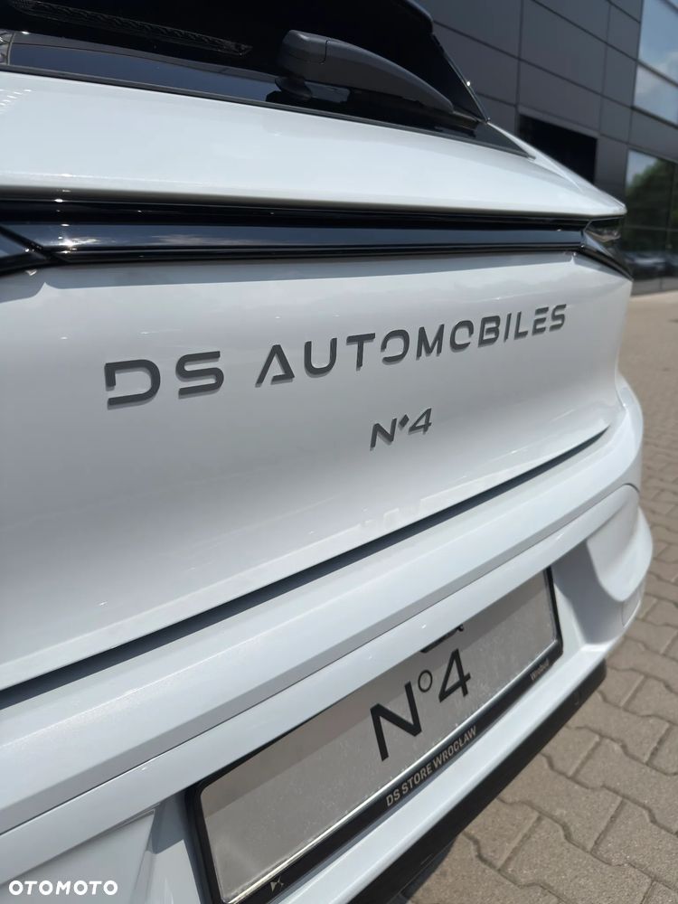 DS Automobiles N°4 1.5 BlueHDi Pallas EAT8 - 15