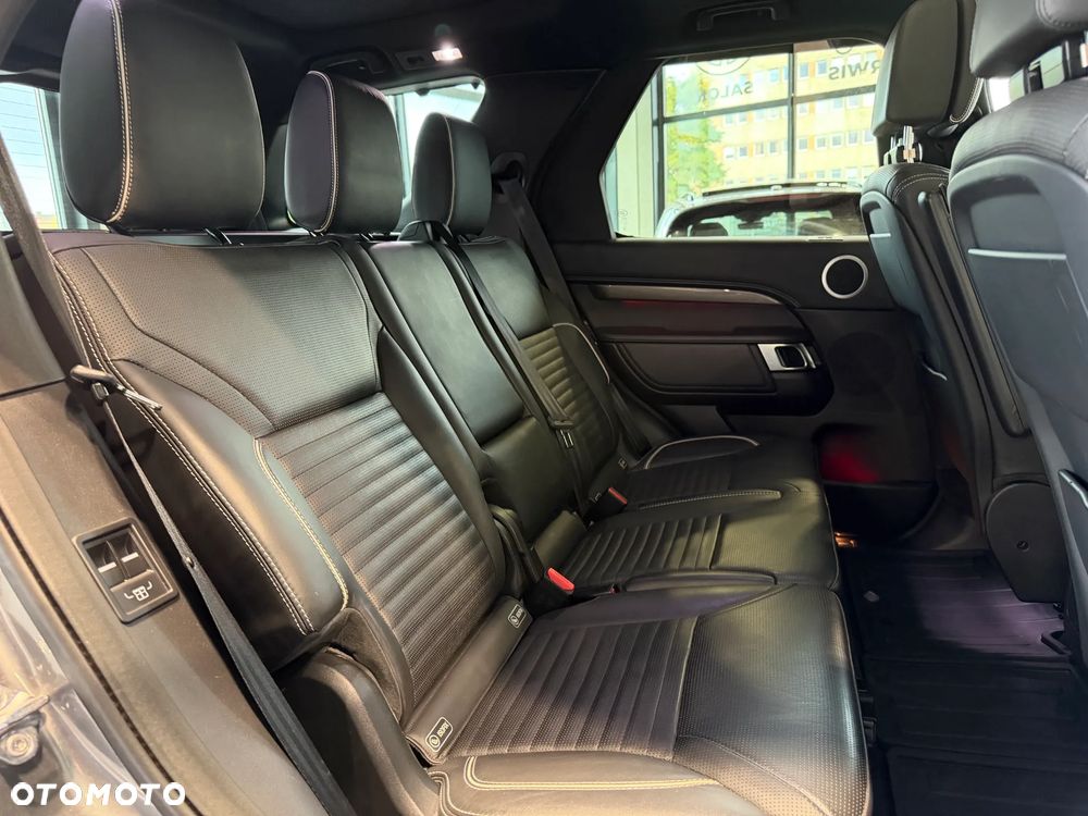 Land Rover Discovery 3.0 Td6 SkyView Edition - 25