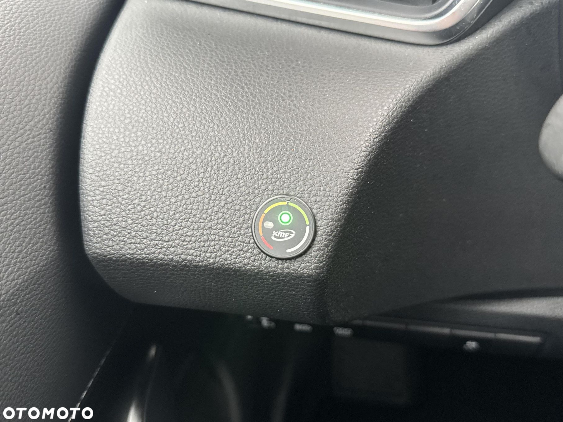 Toyota Corolla 1.8 Hybrid Comfort - 12