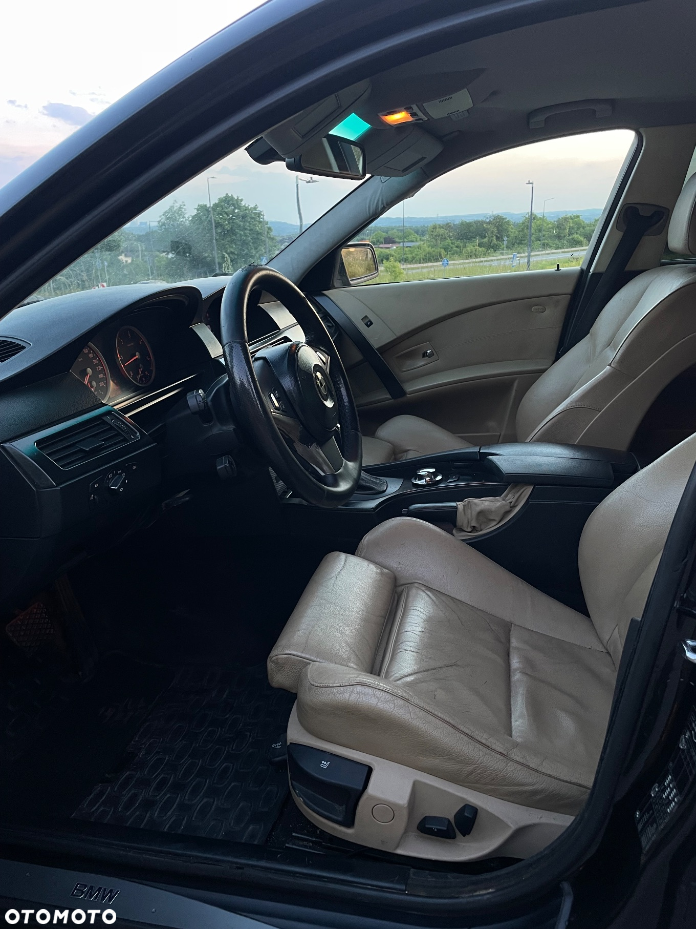 BMW Seria 5 525d Touring - 8