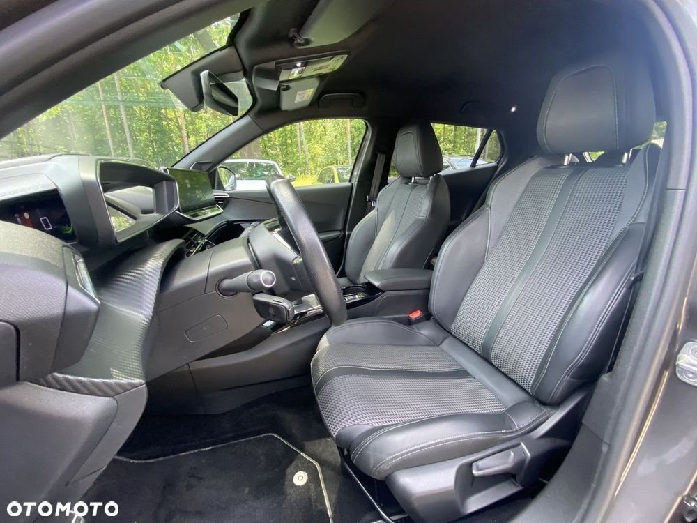 Peugeot 2008 1.2 PureTech GT Line S&S - 11