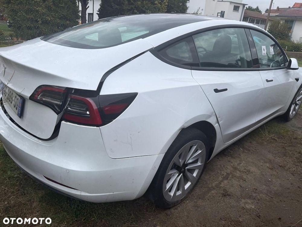 Tesla Model Y RWD - 10