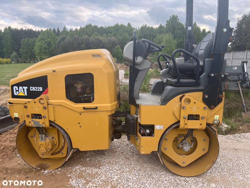 Caterpillar Walec drogowy CAT 100cm CB22B 2017r  zagęszczarka Catepillar CB 22 B Szer 100 cm Wibracja na oba bębny Zbiorniki na wodę Bomag  2,5 tony 24KW - 7