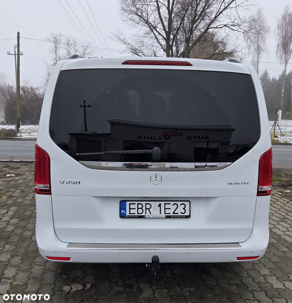 Mercedes-Benz Klasa V 250 BlueTEC lang 7G-TRONIC Edition 1 - 4