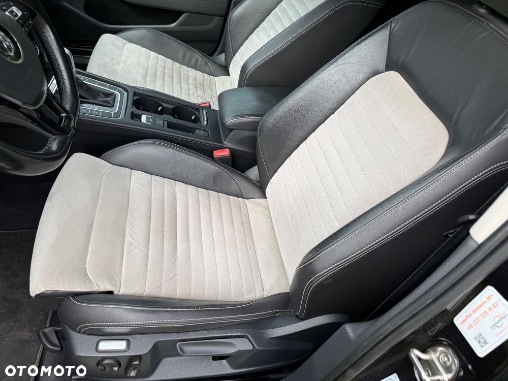 Volkswagen Passat - 13