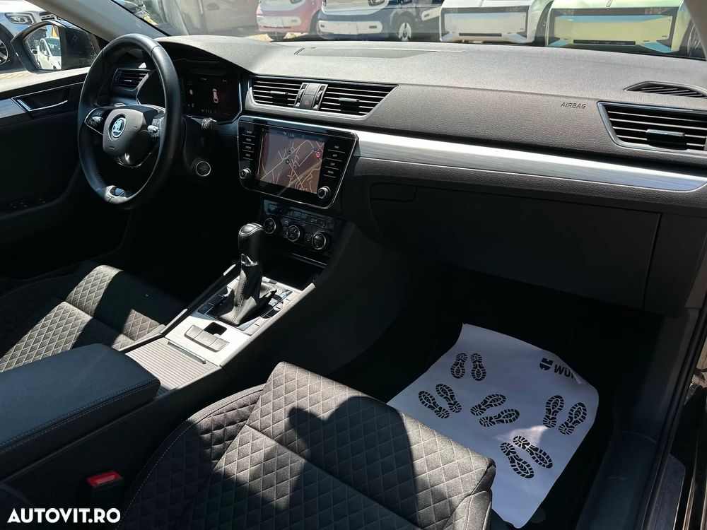 Skoda Superb 2.0 TDI DSG Ambition - 8