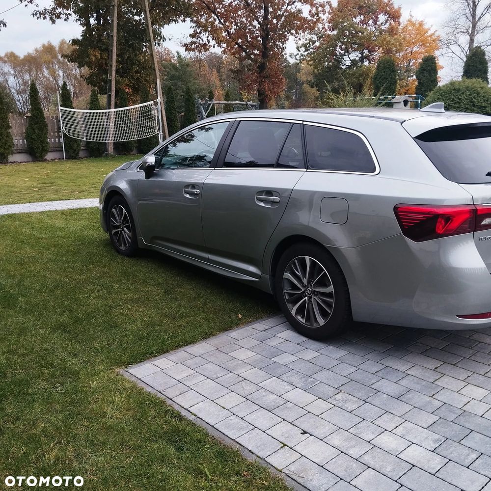 Toyota Avensis 2.0 D-4D Prestige - 5