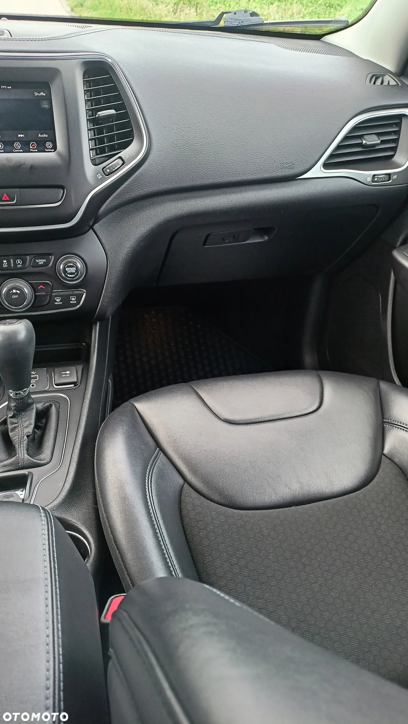 Jeep Cherokee - 15