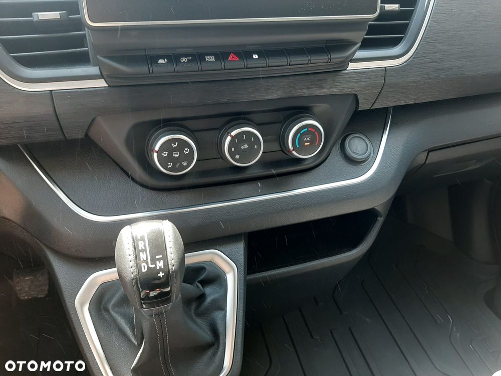 Renault Trafic 2.0 dCi EDC - 7
