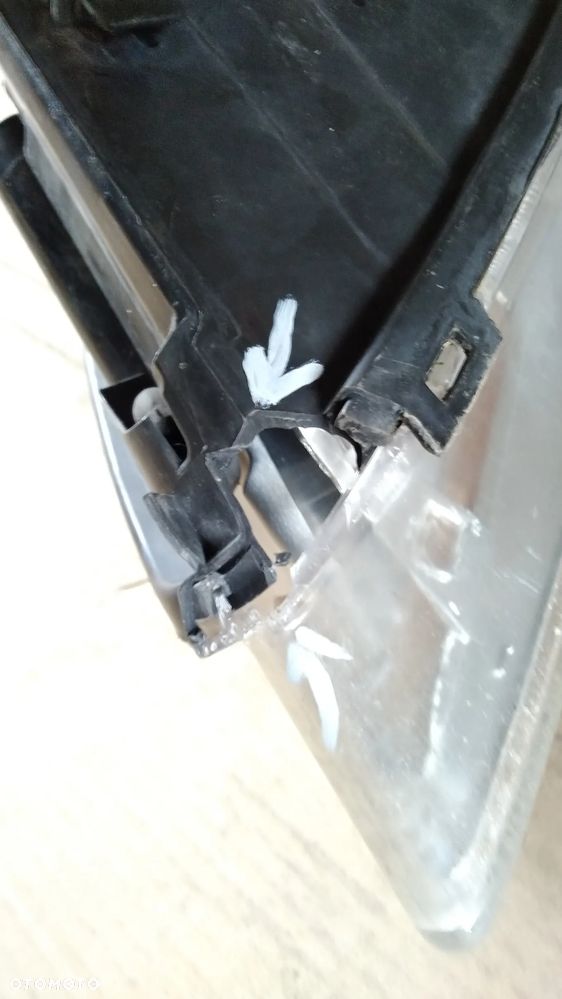 FORD FOCUS MK II LAMPA PRAWA REFLEKTOR - 4