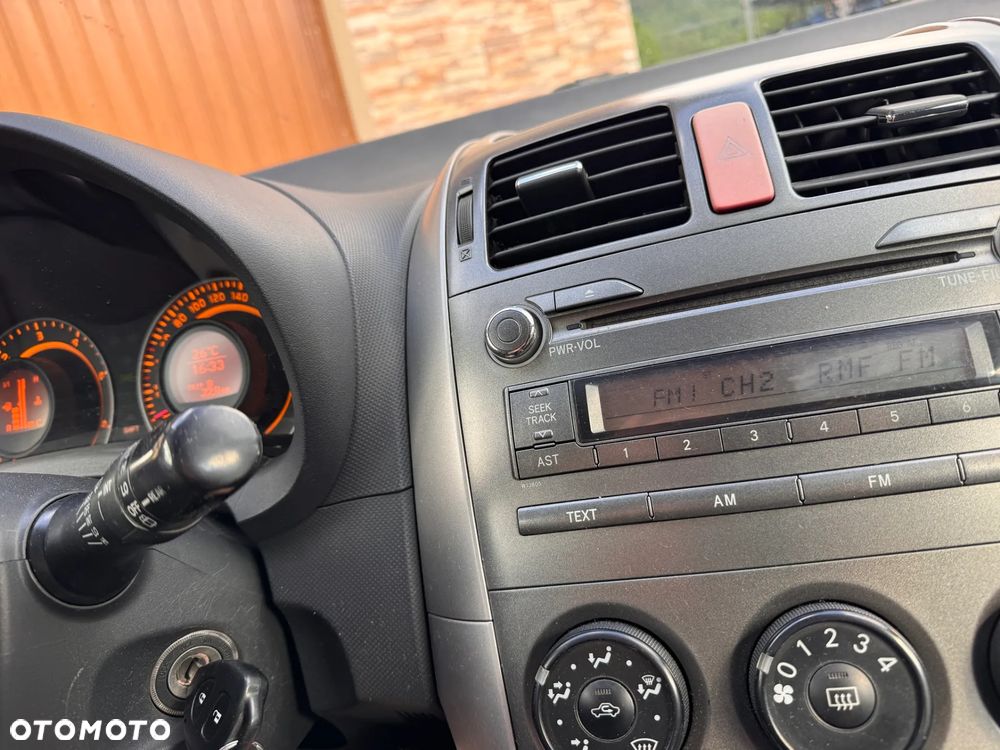 Toyota Auris 1.4 D-4D Luna - 11