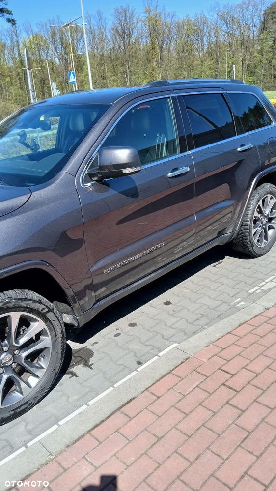 Jeep Grand Cherokee - 11