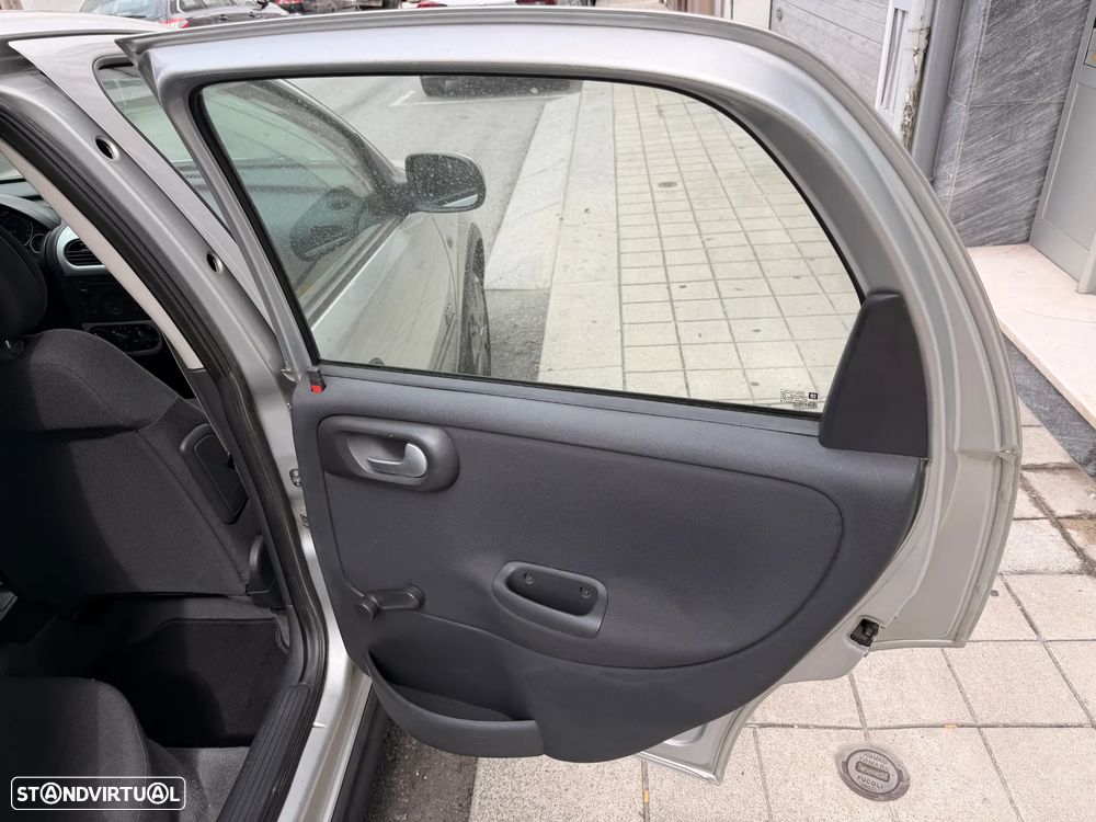 Opel Corsa - 11