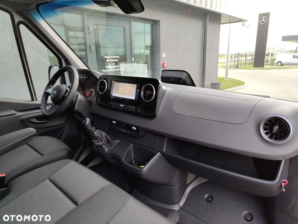 Mercedes-Benz Sprinter 317 CDI Furgon PRO długi 4325 mm L3H2 - 17