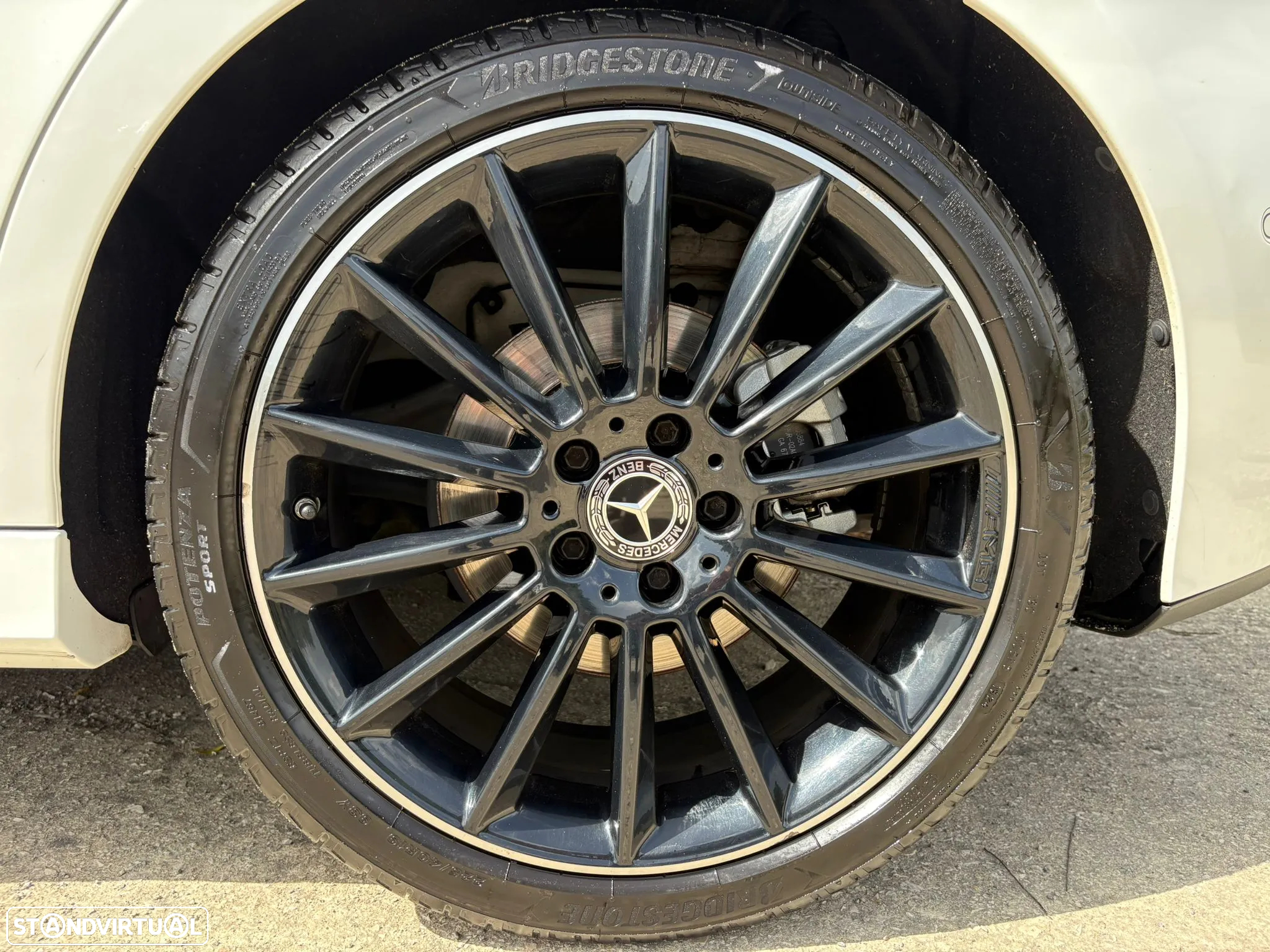 Mercedes-Benz A 220 d 8G-DCT AMG Line - 42