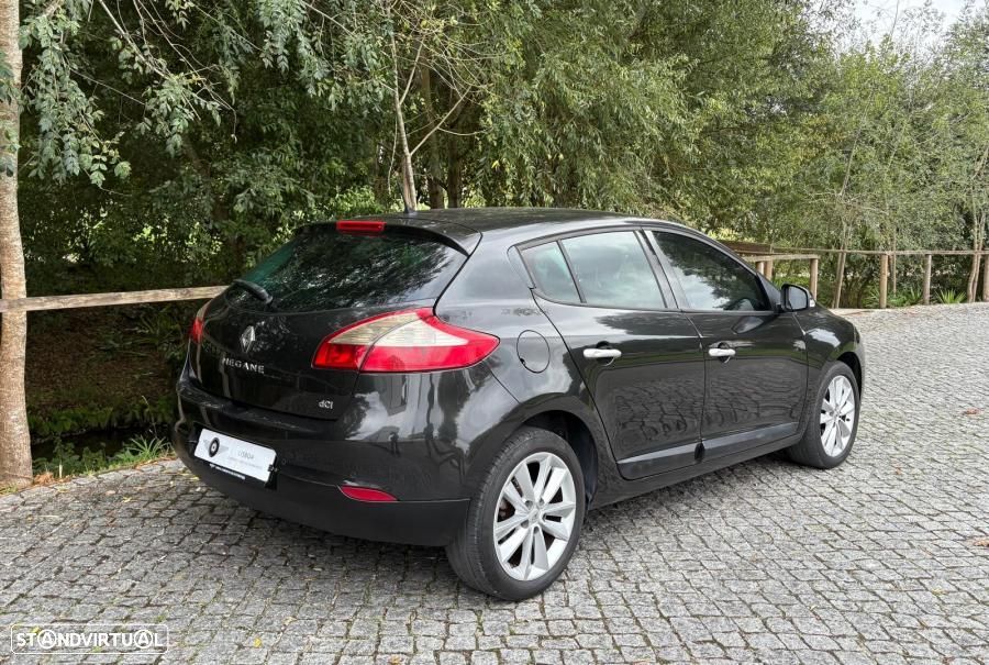 Renault Mégane 1.5 dCi Dynamique - 8