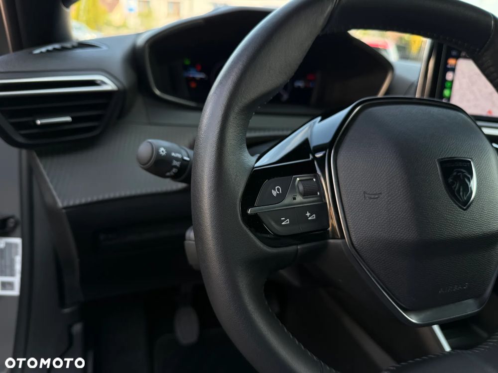 Peugeot 2008 Benzin 100 Allure - 17